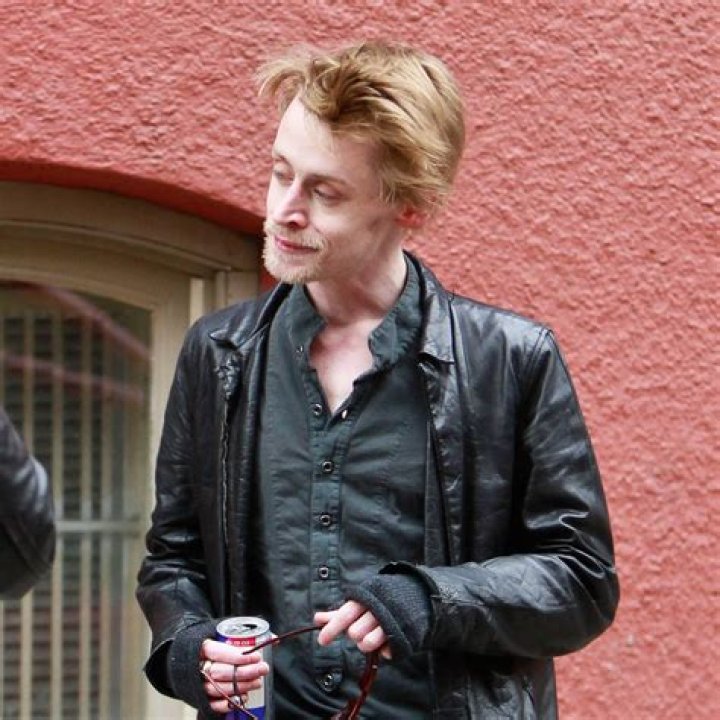 
Macaulay Culkin’s Brother Shane Culkin: Siblings, Net Worth 