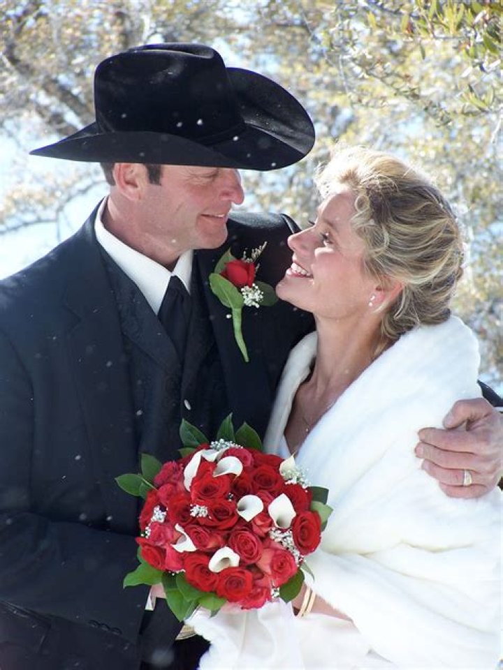 
Who Is Clint Malarchuk Wife Joanie Malarchuk? Here Is What We Know About His Family 